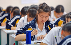 且每年以15%的速度增